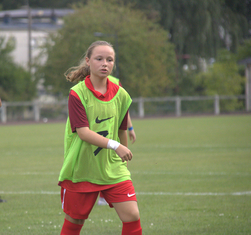 MI87 portrait Louna Isch 800x749 c DR